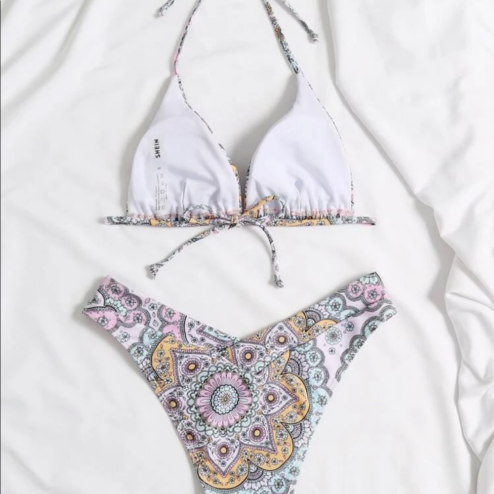 Pretty Patterned Bathing Suit - Picture 2 of 4
